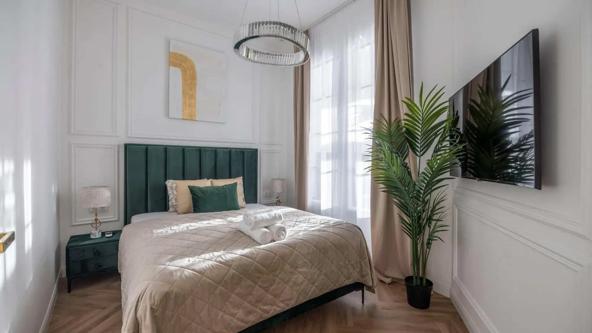 Luxurious Charming E47 City Center Suite By Prestige Homes Будапешт Венгрия