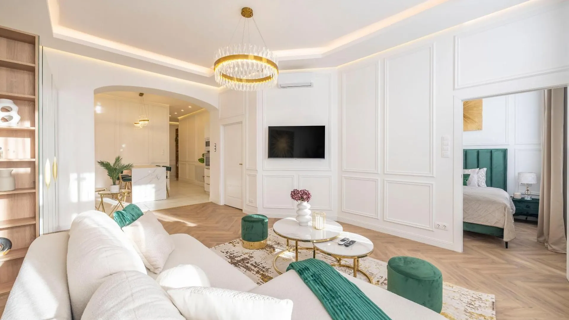 Luxurious Charming E47 City Center Suite By Prestige Homes Будапешт 0*,  Венгрия